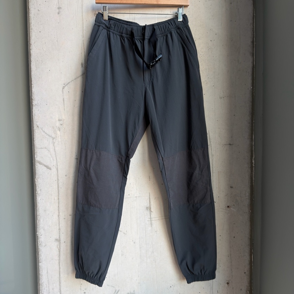 ALO Yoga Charcoal Tech Pants